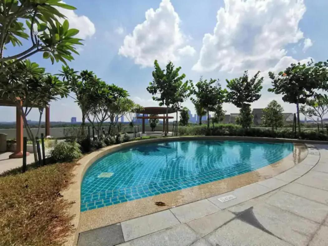 Almas Puteri Harbour Nusajaya Suite Room Exclusive Room 5 Min To Legoaland By Homespace Экстерьер фото
